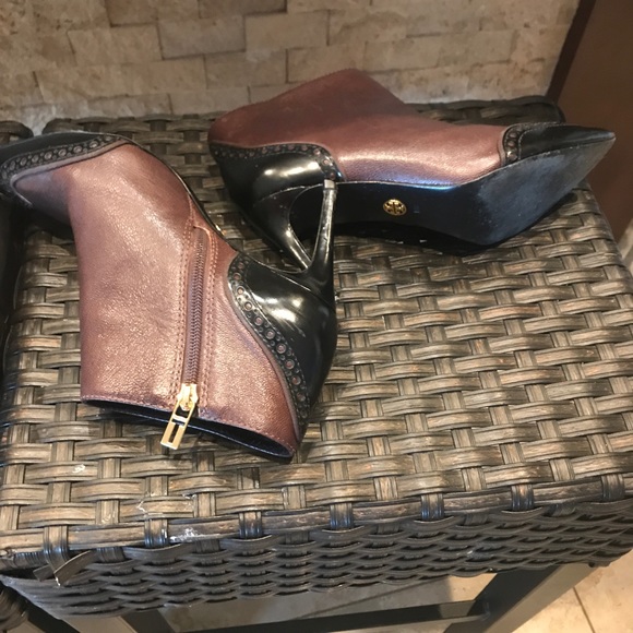 Tori Burch high heeled ankle boots - Picture 2 of 2